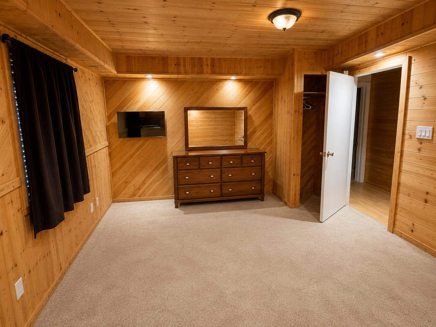 The Grand Cottage Gallery 1